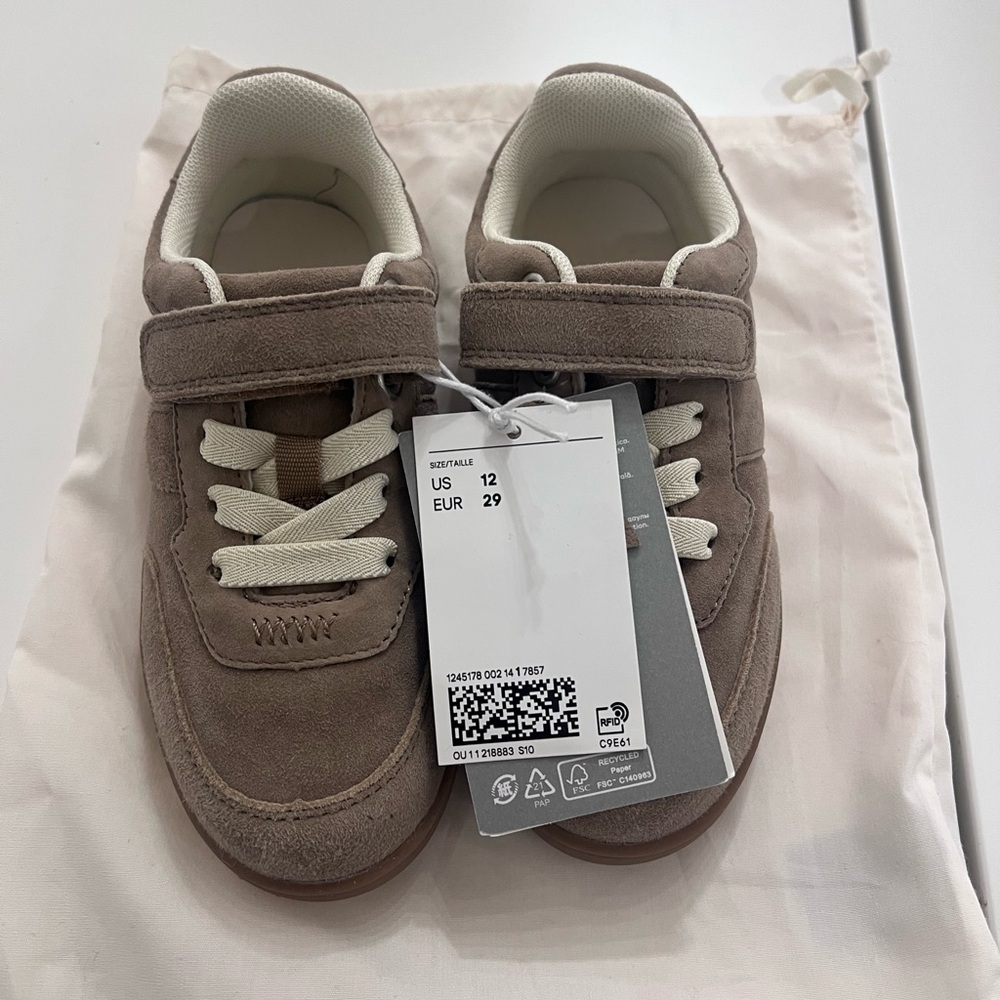 H&M Adorables boys beige sneakers - NWT - Picture 10 of 10